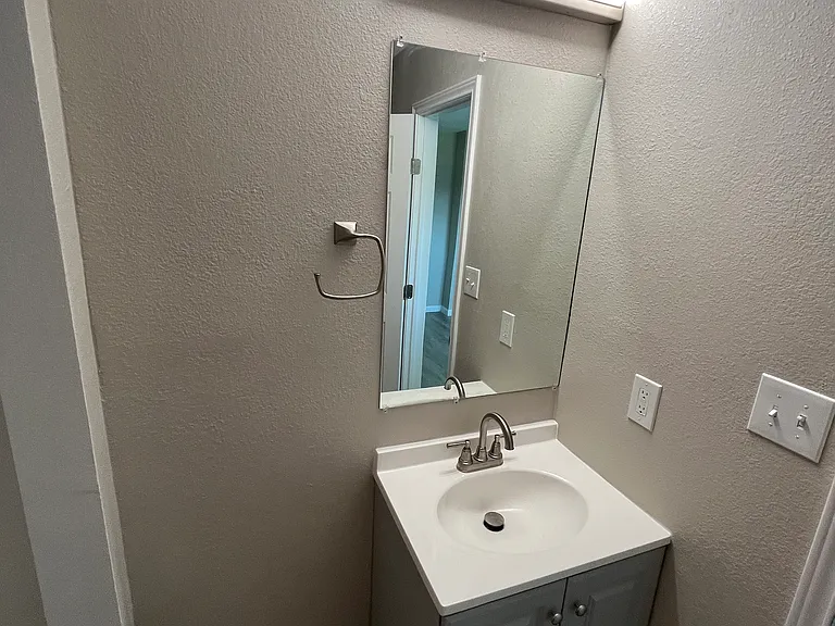 300 Ocean Dr — Photo 16