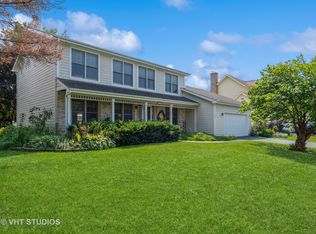 723 Queensgate Cir, Sugar Grove, IL 60554