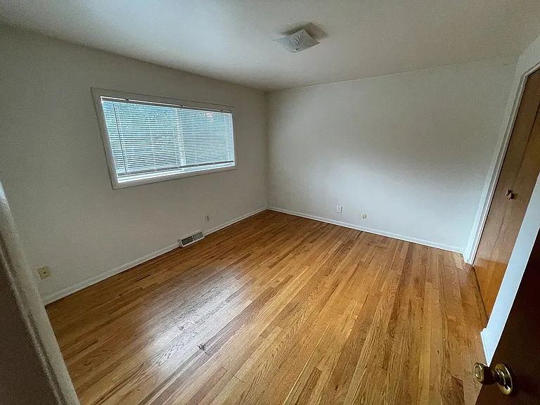 4464 Hamilton Ct — Photo 9