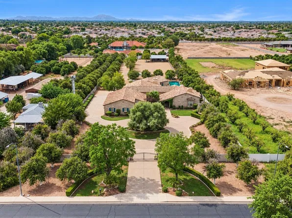 3803 E HUBER Street, Mesa, AZ 85205