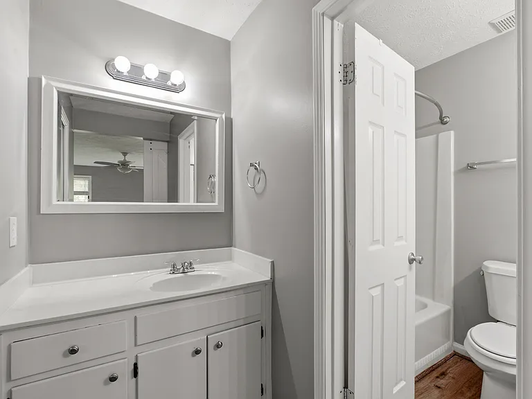 180 Lake Somerset Crst NW — Photo 18