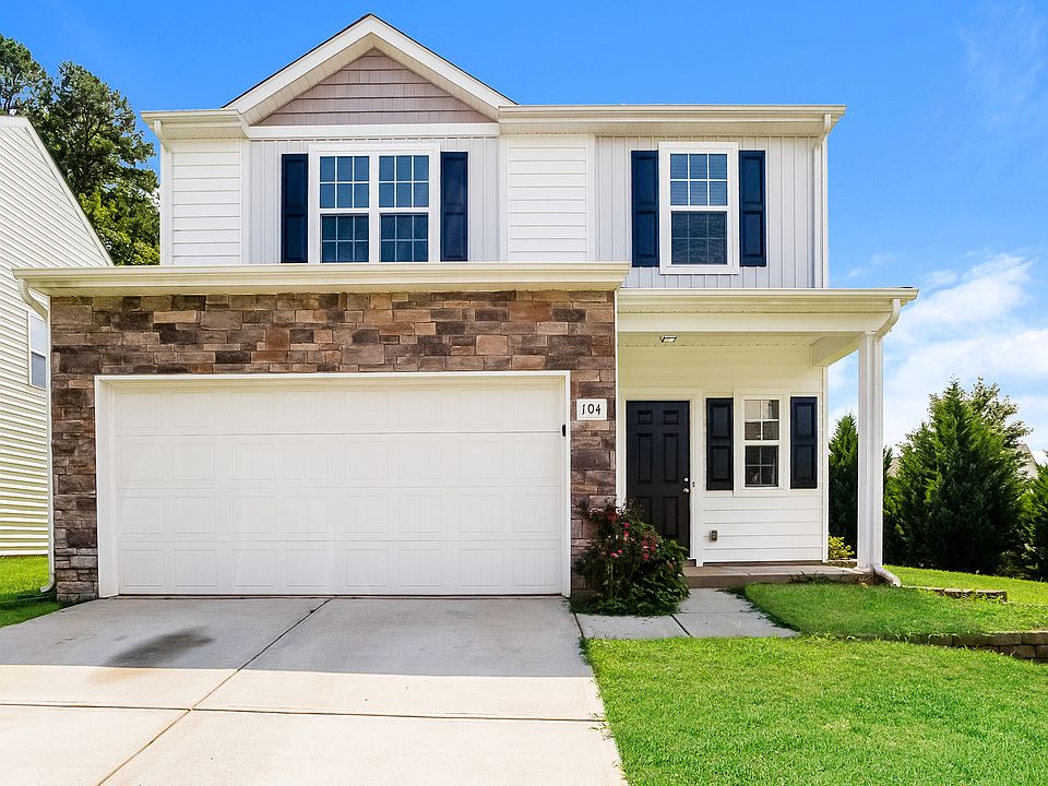 1st image of 104 Autumn Bluff Cir