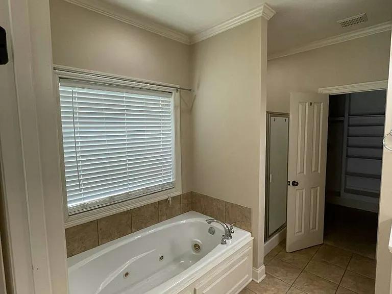 141 Creekside Dr — Photo 10