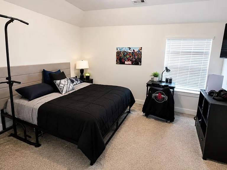 937 Newport Creek Dr — Photo 20