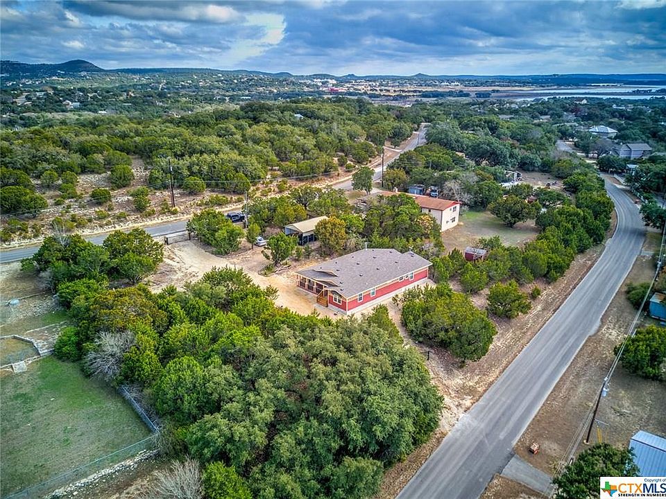 1st image of 1124 Lake Blf