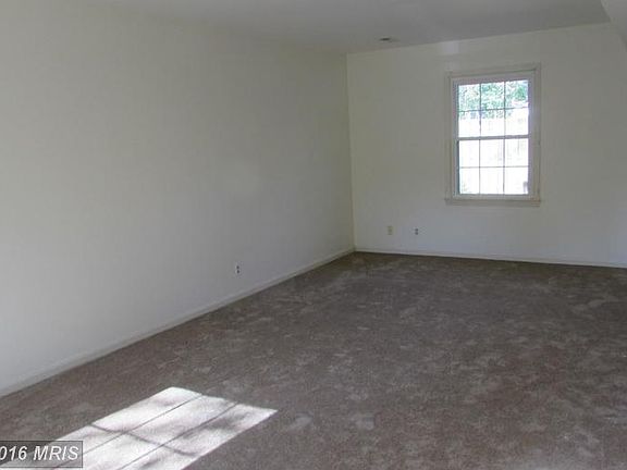 4th image of 6701 Stansbury Ct