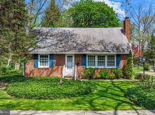 337 W 3rd St, Moorestown, NJ 08057