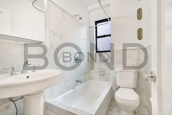 Rented by Bond New York | media 15