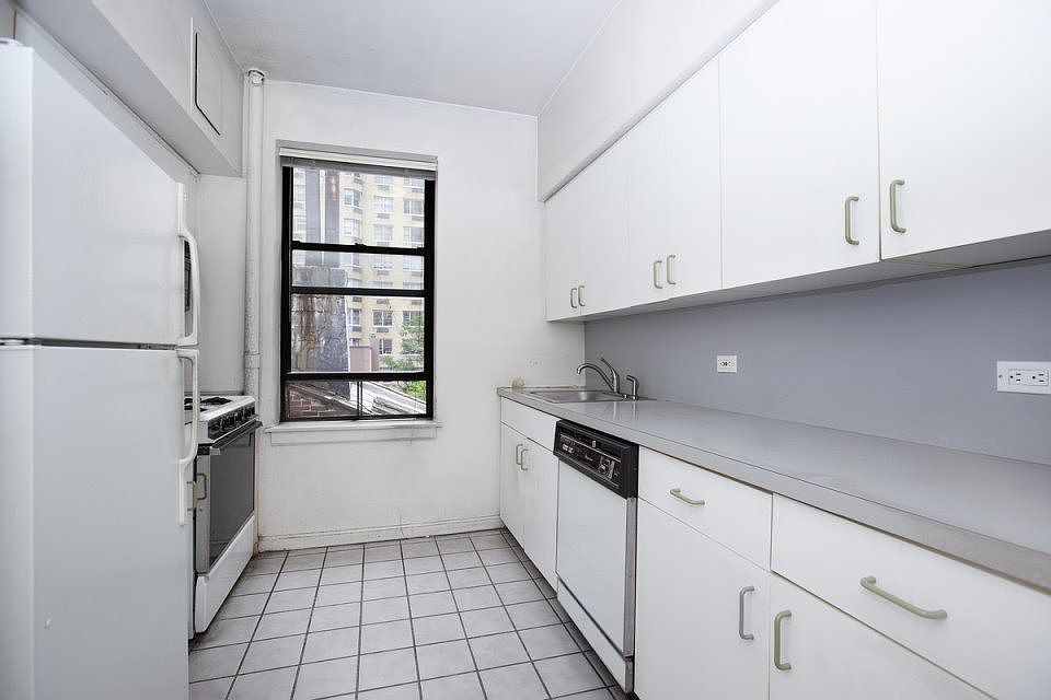 1st image of 332 E 84th St APT 6C