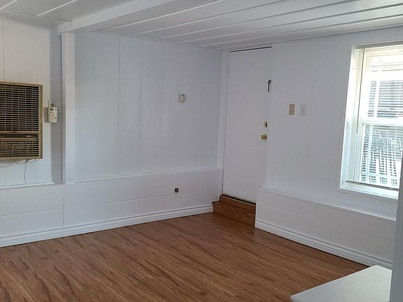 4th image of 501 E Cypress St