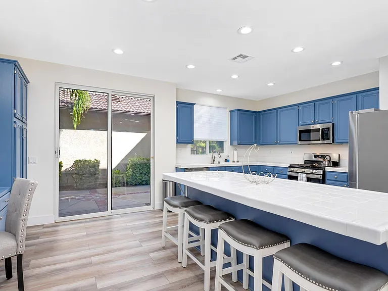43635 Altamura Ct — Photo 10
