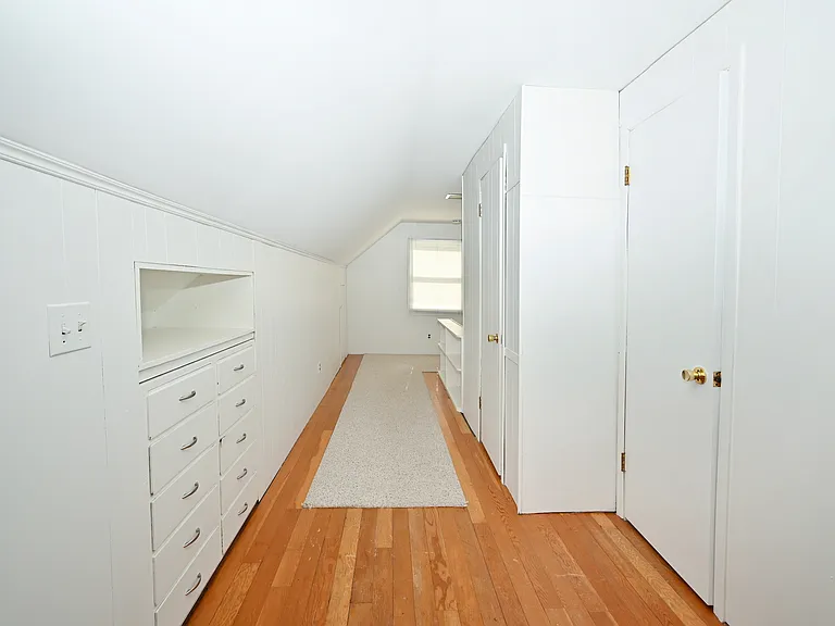 2453 Windemere Rd — Photo 13