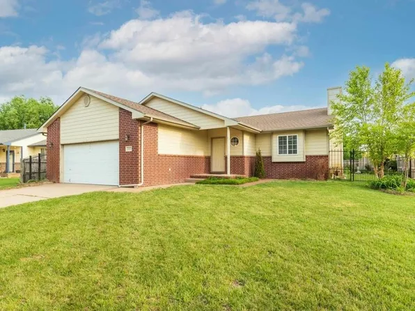 2608 W 44th St S, Wichita, KS 67217