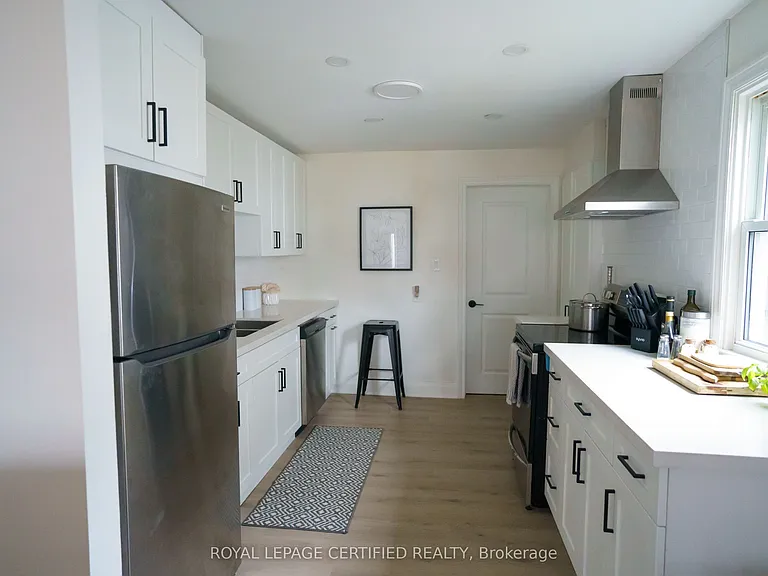 93 Grass Ave — Photo 8