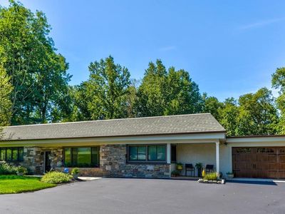 815 Saint Francis Dr, Broomall, PA, 19008