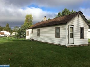 4265 5th St, Hibbing, MN 55746