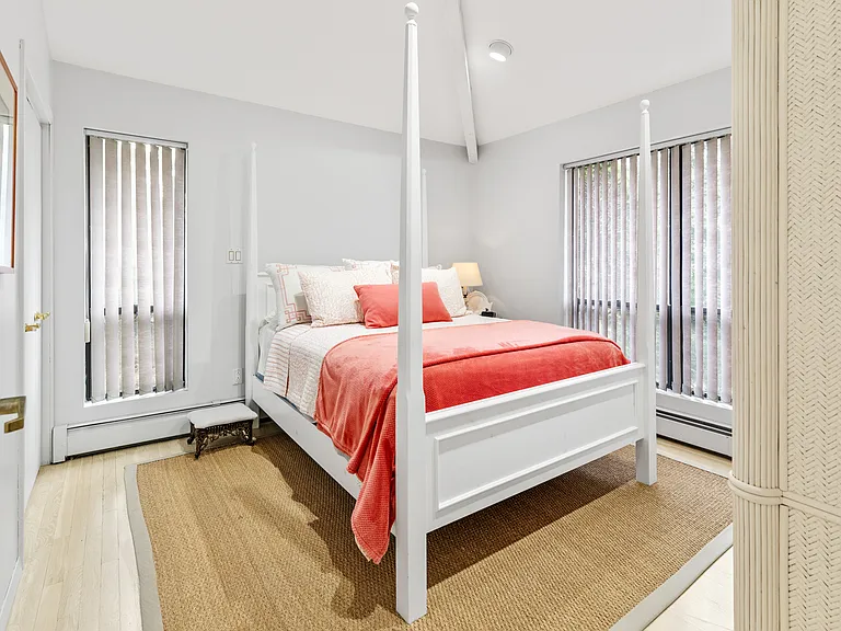 82 Wooleys Dr — Photo 14