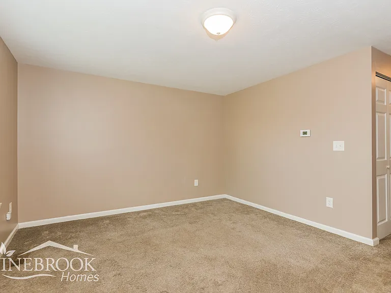 7649 Mount Hood Dr — Photo 4