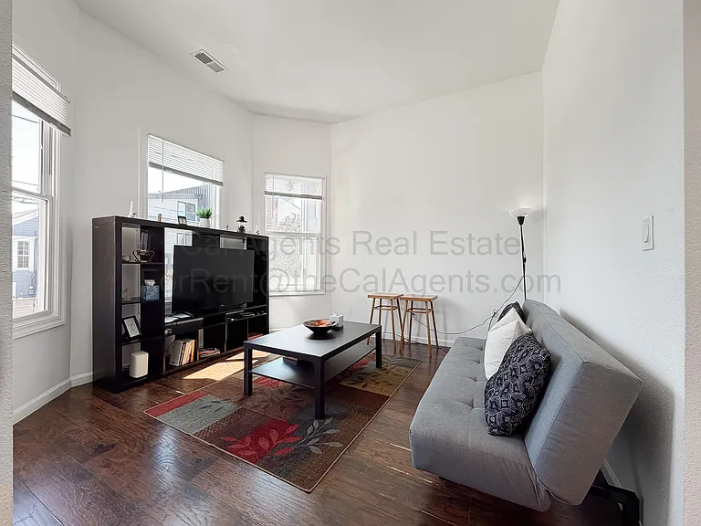 1532 32nd St #1532 — Photo 4