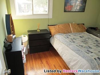 4th image of 423 31st St W #102