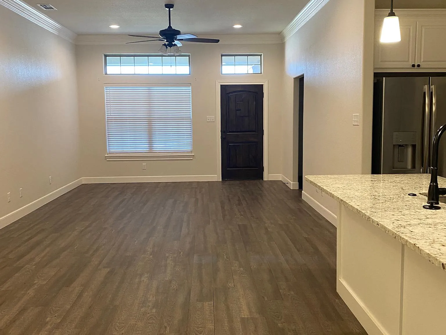3 bed, 1515 sqft, $2,200 — Photo 2