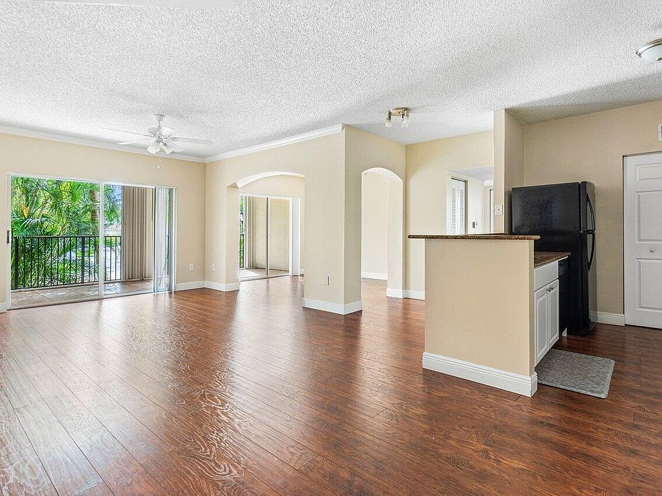 1st image of 2211 Tuscany Way