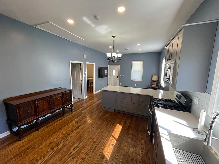 2426 N Baker St — Photo 13