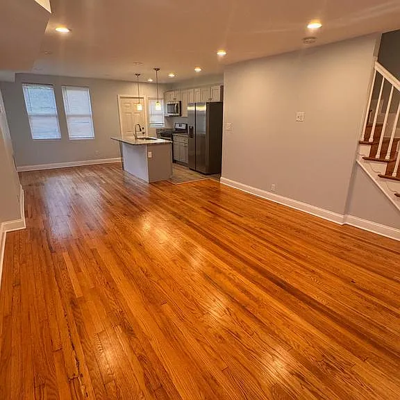 5200 Ready Ave — Photo 1