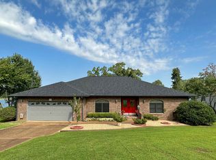 506 S Shore Dr, Horseshoe Bend, AR 72512