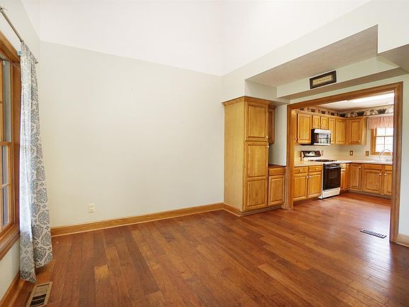 5th image of 543 Brentwood Ct