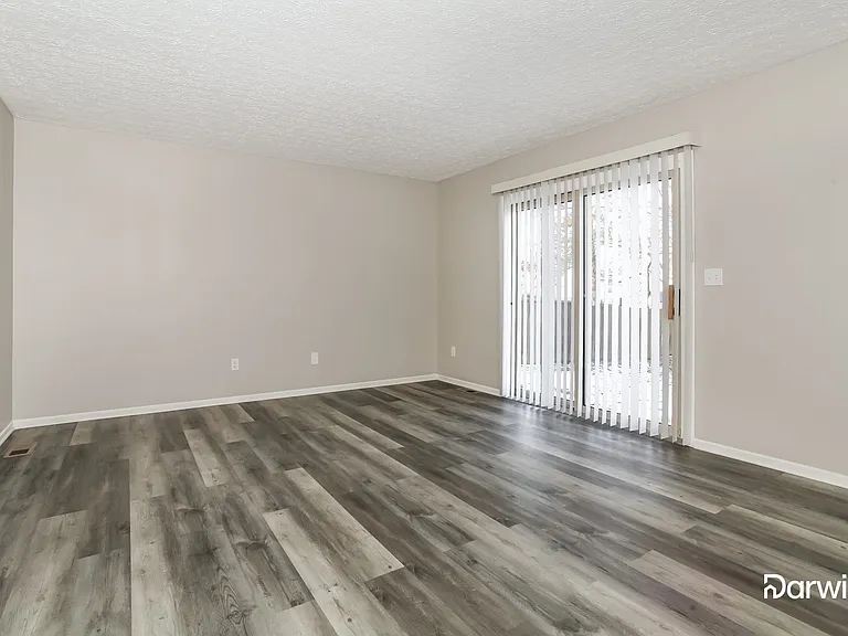 857 Rothrock Dr — Photo 5