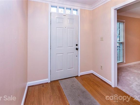 2nd image of 7517 Red Oak Ln