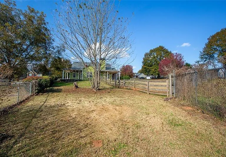 300 McKendree Ct — Photo 32