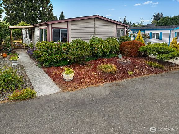 3rd image of 5211 Chelan Lane SE