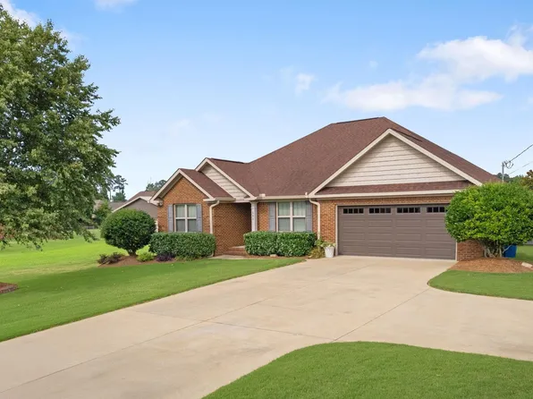 562 Oakland Dr, Gadsden, AL 35901