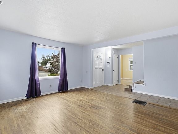 5th image of 2638 SE 118th Ave