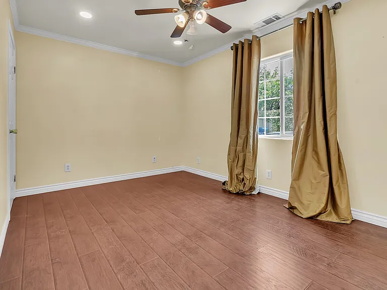 5246 N Gareloch Ave — Photo 26