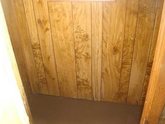 5th image of 32 Mississippi Cir