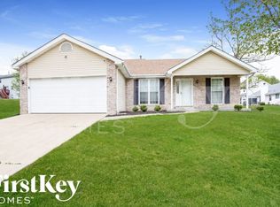 4407 Paddock Point Dr, Florissant, MO 63033