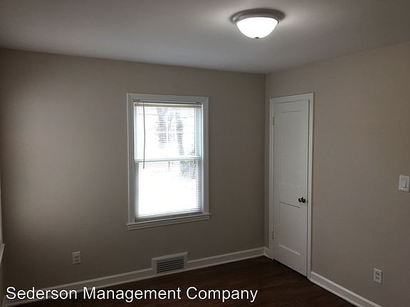 5th image of 6029 Catalina St