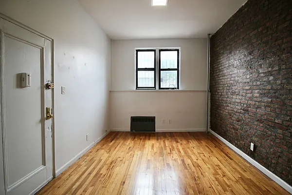 Rented by Hagstrom Management Inc | media 19