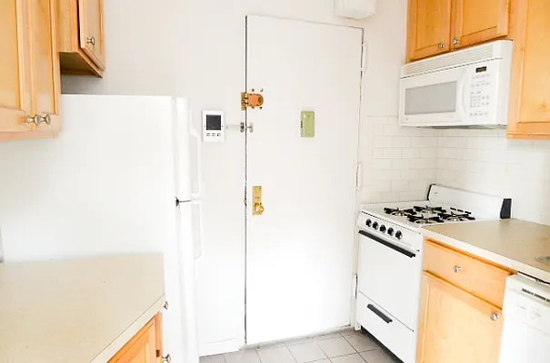 Rented by Citi Habitats | media 29