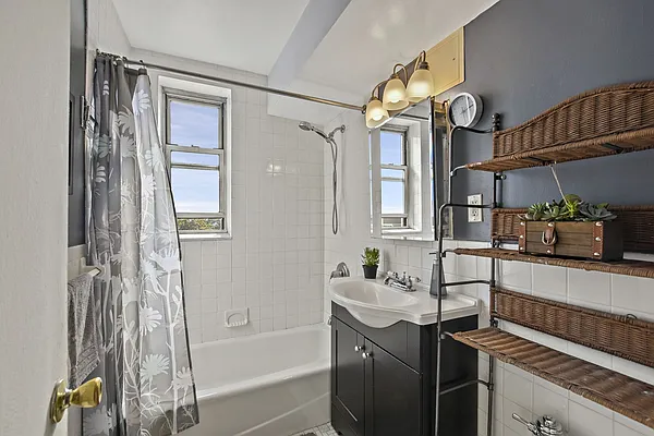 Sold by Compass | media 15