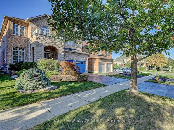 200 Ivy Glen Dr, Vaughan, ON L6A 0P1