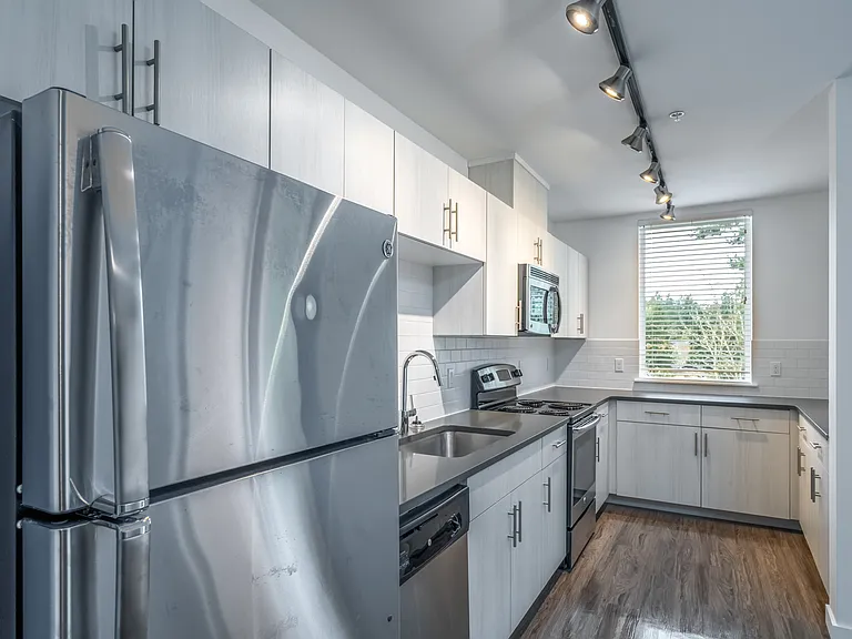 Greenwood Place Apartments — Photo 20