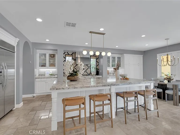 510 E Viewcrest Dr — Photo 28