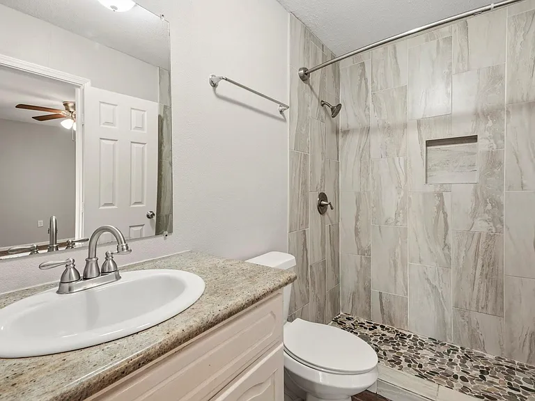 1930 Redway Ln — Photo 21