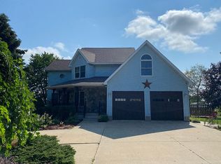 435 Oakwood Dr, Sandusky, MI 48471