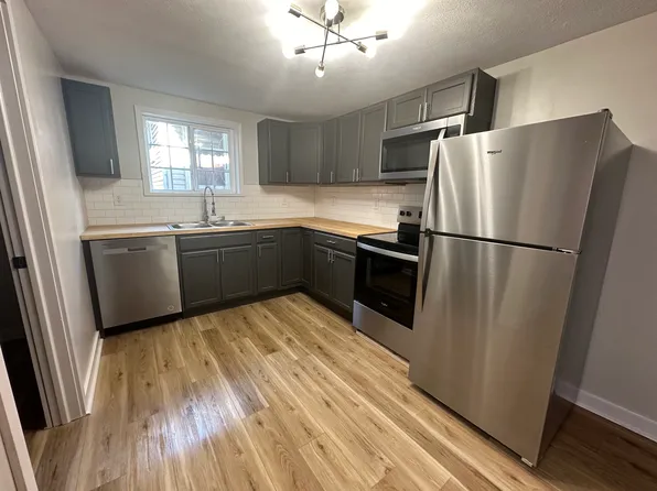 517 Sheets St, Martins Ferry, OH 43935