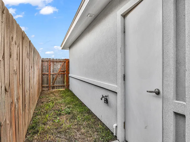 2100 W Harrison St #3 — Photo 10